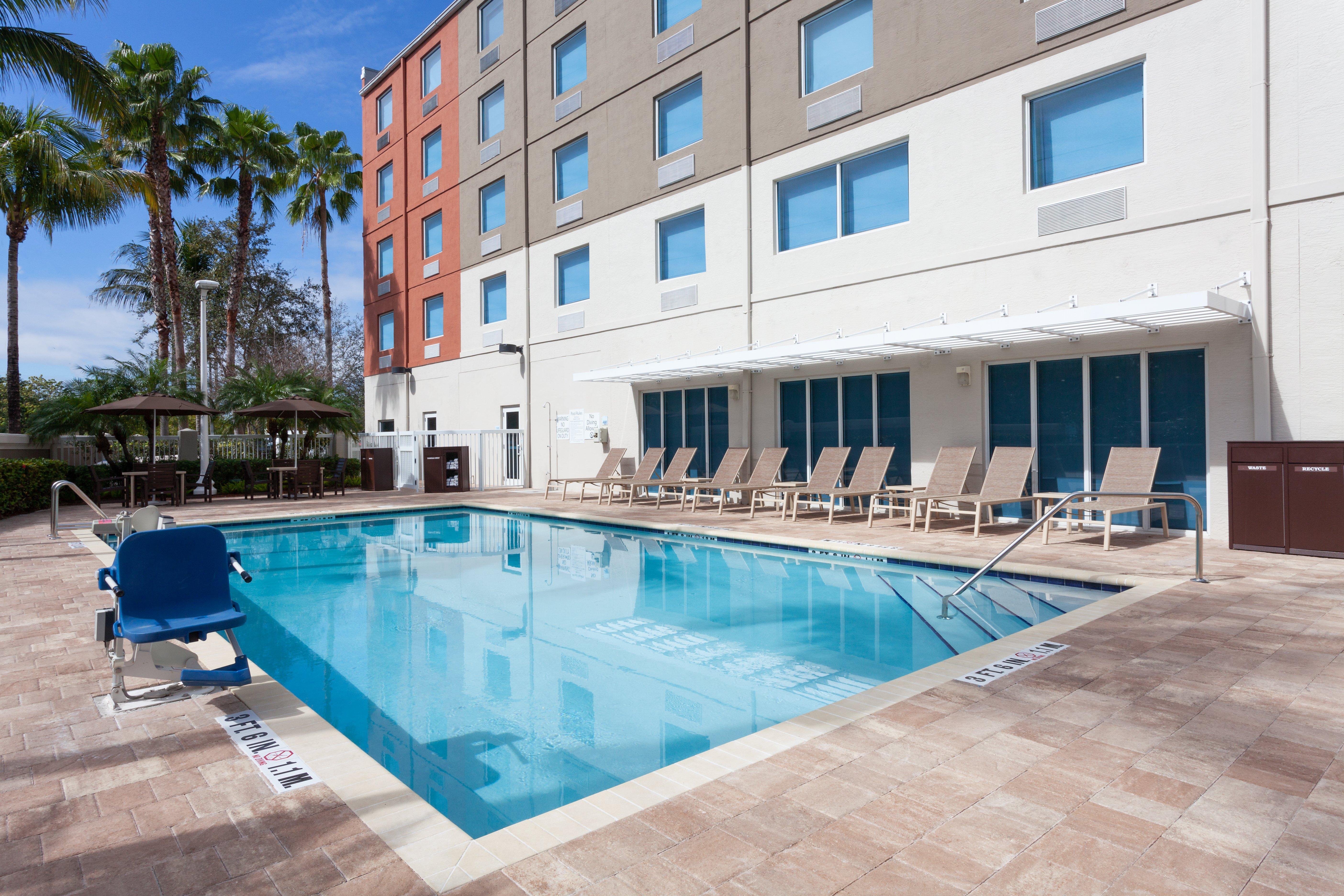 Holiday Inn Express Hotel & Suites Fort Lauderdale Airport/Cruise Port, An Ihg Hotel Luaran gambar